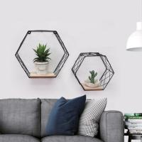 Rafte metalike forme hexagon per dekor muri 2 cope