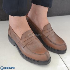 Kepuce Per Femra