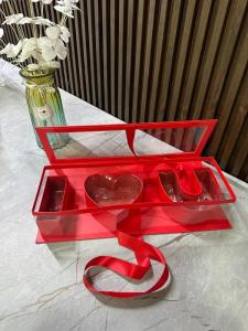 Set kuti dhuratash transparente LOVE