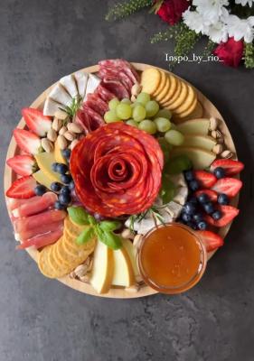 Pjate druri per antipasta ne forme rrethore 