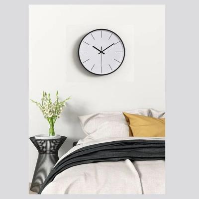 Orë dekorative muri stil minimalist